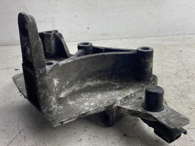 bontott NISSAN MICRA III Motor Tartó Bak (Pozíciófüggetlen)