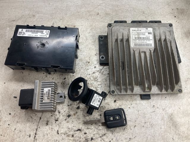 bontott NISSAN MICRA III Motorvezérlő