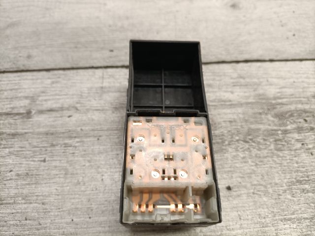 bontott NISSAN MICRA III Ablakemelő Kapcsoló Négyes / Kettes