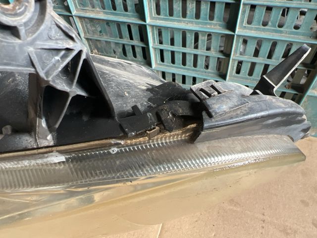 bontott NISSAN MICRA III Bal Fényszóró