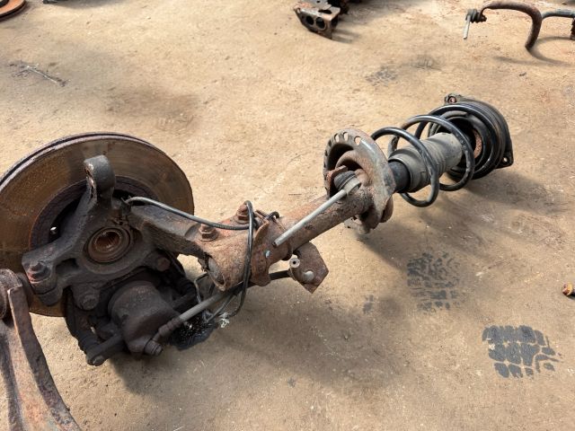 bontott NISSAN MICRA III Bal Gólyaláb Csonkállvánnyal