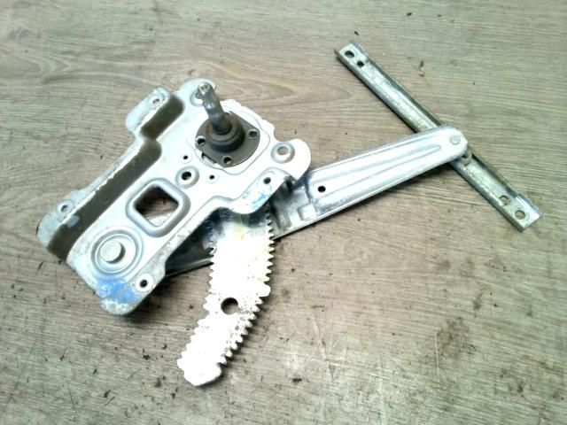 bontott NISSAN MICRA III Bal hátsó Ablakemelő Szerkezet (Mechanikus)