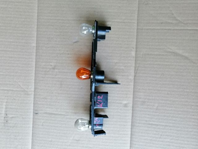 bontott NISSAN MICRA III Bal Hátsó Lámpa Foglalat