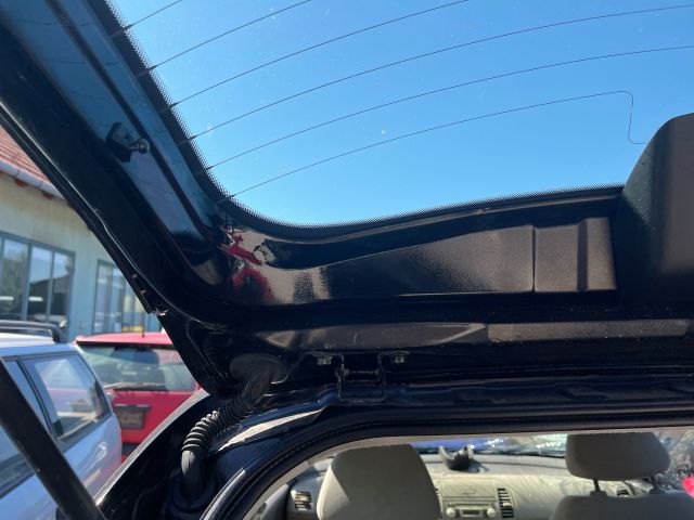 bontott NISSAN MICRA III Csomagtérajtó (Üres lemez)