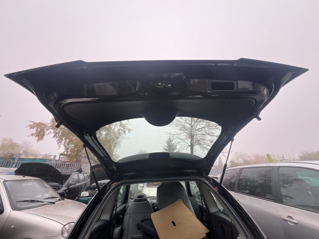 bontott NISSAN MICRA III Csomagtérajtó (Üres lemez)