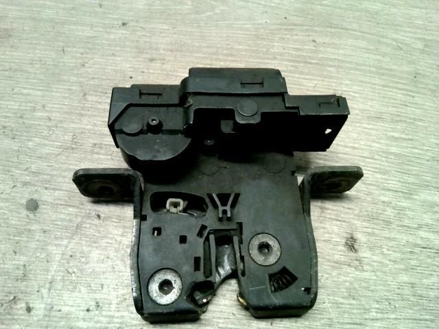 bontott NISSAN MICRA III Csomagtérajtó Zárszerkezet