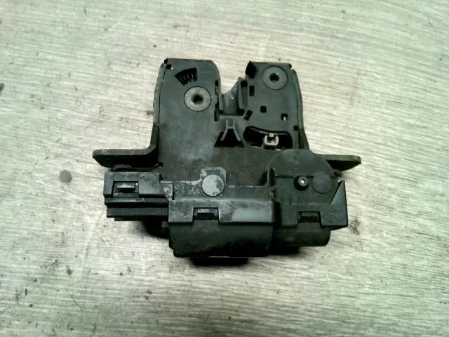 bontott NISSAN MICRA III Csomagtérajtó Zárszerkezet