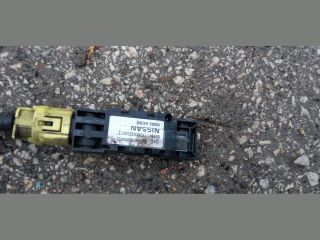 bontott NISSAN MICRA III Első Középső Ütközés Érzékelő (Homlokfalon)