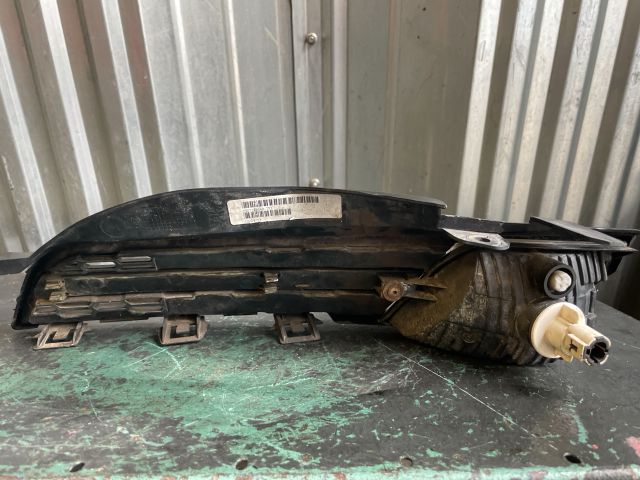 bontott NISSAN MICRA III Első Lökhárító Jobb Díszrács