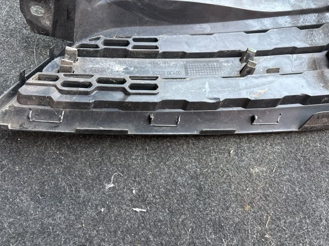 bontott NISSAN MICRA III Első Lökhárító Jobb Díszrács