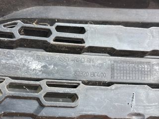 bontott NISSAN MICRA III Első Lökhárító Jobb Díszrács