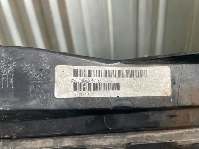 bontott NISSAN MICRA III Első Lökhárító Jobb Díszrács