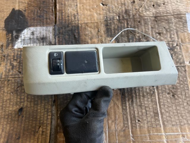 bontott NISSAN MICRA III Fényszórómagasság Állító Kapcsoló