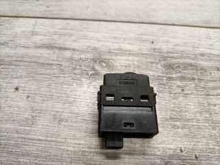 bontott NISSAN MICRA III Fényszórómagasság Állító Kapcsoló