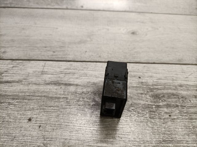 bontott NISSAN MICRA III Fényszórómagasság Állító Kapcsoló