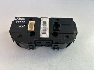 bontott NISSAN MICRA III Fűtéskapcsoló (digit klímás)