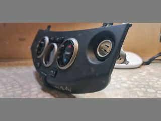 bontott NISSAN MICRA III Fűtéskapcsoló (digit klímás)