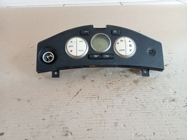 bontott NISSAN MICRA III Fűtéskapcsoló (digit klímás)