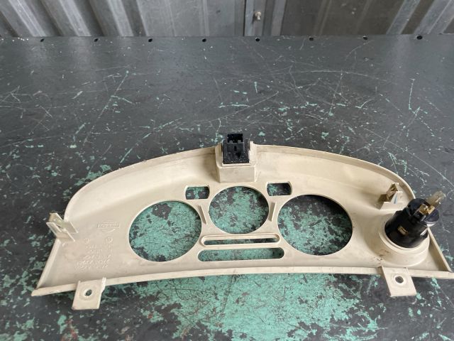 bontott NISSAN MICRA III Fűtéskapcsoló Keret