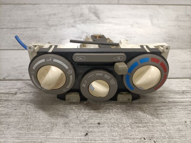 bontott NISSAN MICRA III Fűtéskapcsoló (manuális klímás)