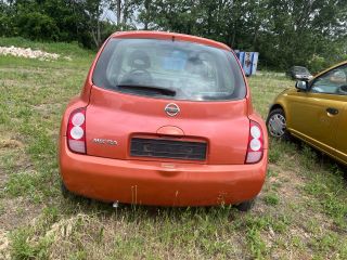 bontott NISSAN MICRA III Hátsó középső Fejtámla