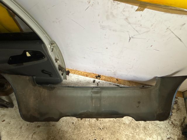 bontott NISSAN MICRA III Hátsó Lökhárító (Üresen)