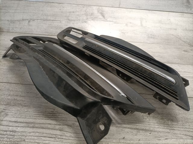 bontott NISSAN MICRA III Hűtőrács