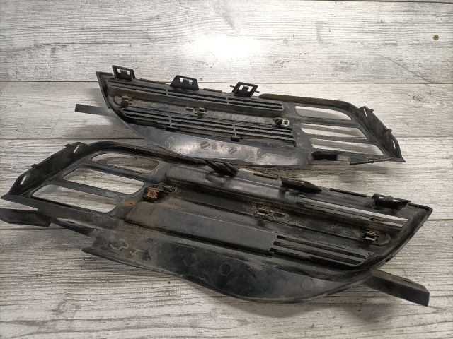 bontott NISSAN MICRA III Hűtőrács