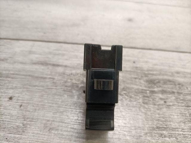 bontott NISSAN MICRA III Jobb első Ablakemelő Kapcsoló