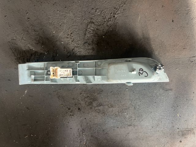 bontott NISSAN MICRA III Jobb első Ablakemelő Kapcsoló