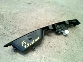 bontott NISSAN MICRA III Jobb első Ablakemelő Kapcsoló