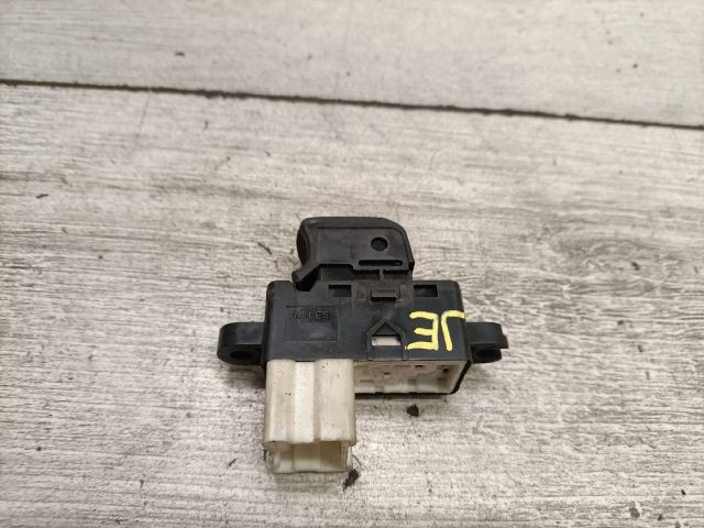 bontott NISSAN MICRA III Jobb első Ablakemelő Kapcsoló