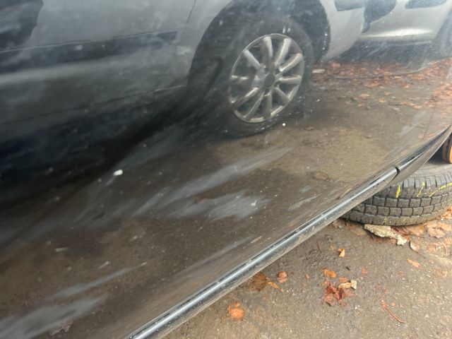 bontott NISSAN MICRA III Jobb első Ajtó (Üres lemez)