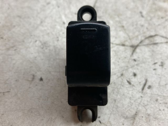 bontott NISSAN MICRA III Jobb hátsó Ablakemelő Kapcsoló