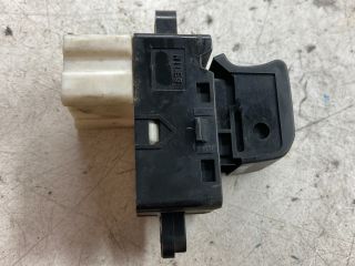 bontott NISSAN MICRA III Jobb hátsó Ablakemelő Kapcsoló