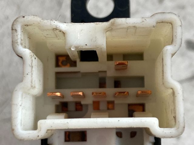 bontott NISSAN MICRA III Jobb hátsó Ablakemelő Kapcsoló