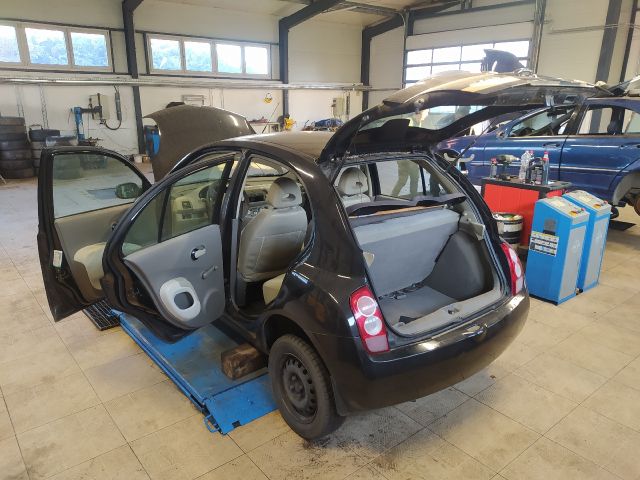 bontott NISSAN MICRA III Jobb hátsó Ajtóhatároló