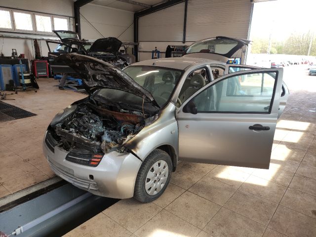 bontott NISSAN MICRA III Jobb hátsó Fixüveg (Ajtóban)