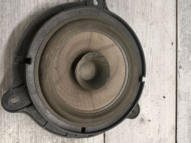 bontott NISSAN MICRA III Jobb hátsó Hangszóró
