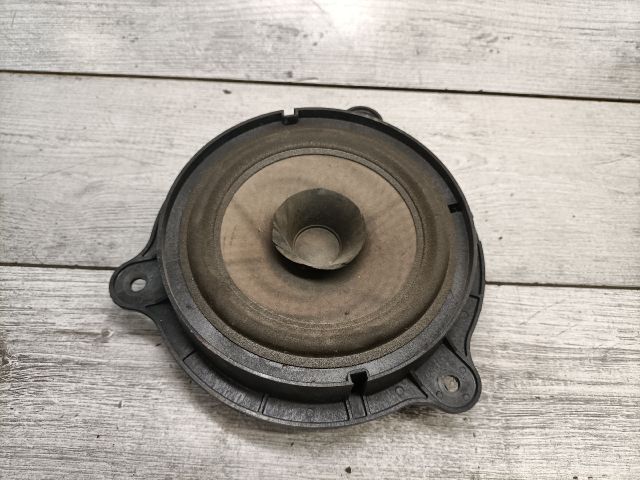 bontott NISSAN MICRA III Jobb hátsó Hangszóró