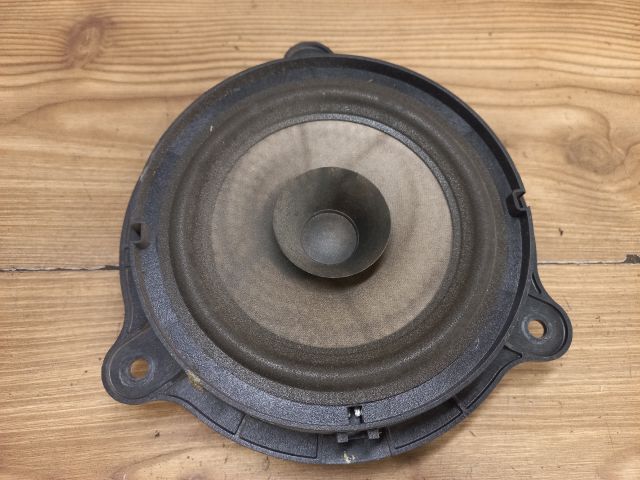 bontott NISSAN MICRA III Jobb hátsó Hangszóró