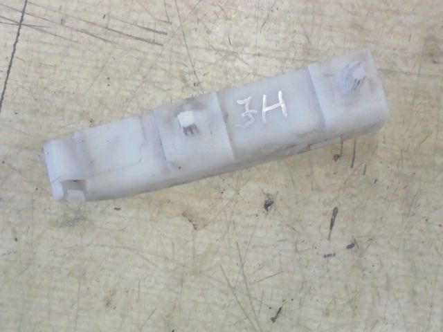 bontott NISSAN MICRA III Jobb hátsó Lökhárító Tartó (Műanyag)