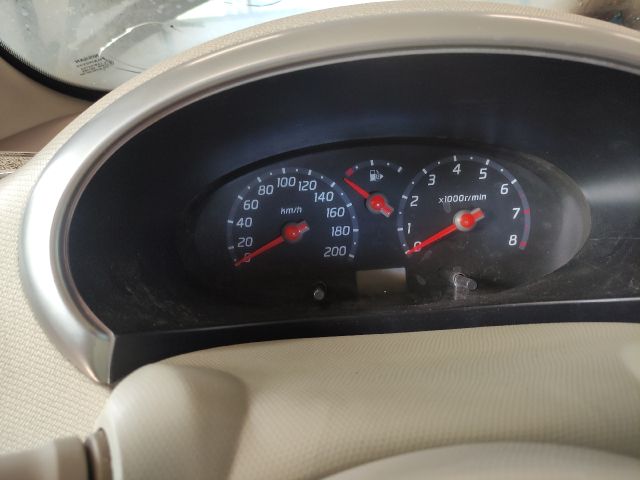 bontott NISSAN MICRA III Jobb Kalaptartó Tartó Konzol