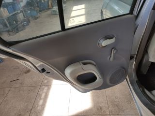 bontott NISSAN MICRA III Jobb Kalaptartó Tartó Konzol