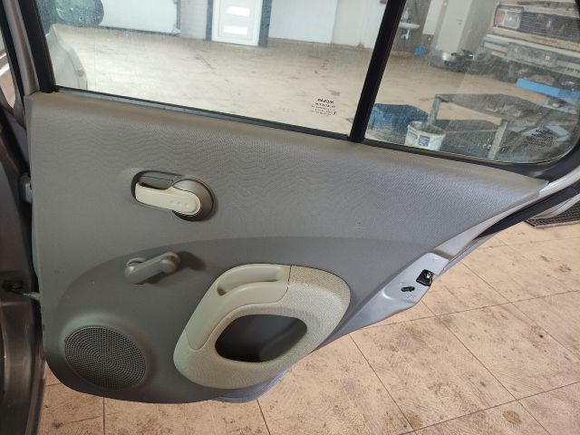 bontott NISSAN MICRA III Jobb Kalaptartó Tartó Konzol