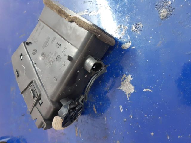 bontott NISSAN MICRA III Középső Bal Szellőző