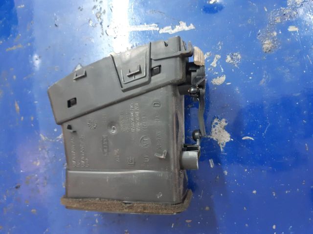 bontott NISSAN MICRA III Középső Jobb Szellőző