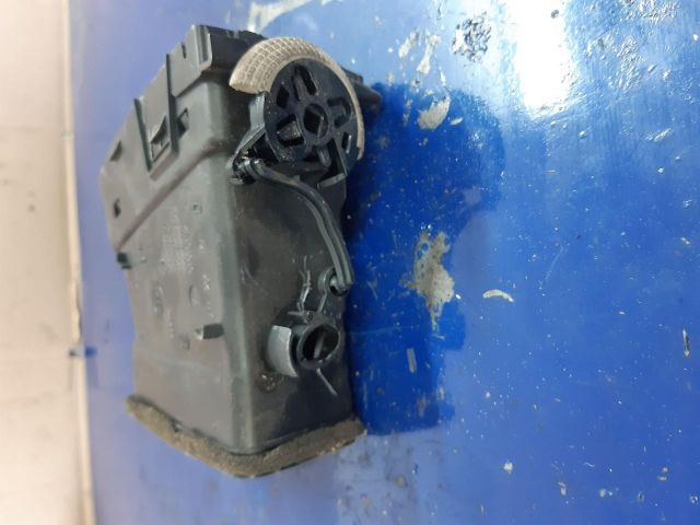 bontott NISSAN MICRA III Középső Jobb Szellőző