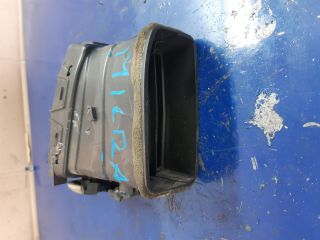 bontott NISSAN MICRA III Középső Jobb Szellőző