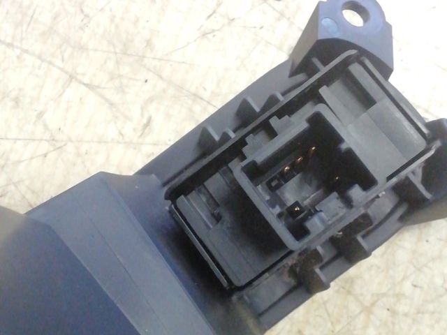 bontott NISSAN MICRA III Központizár Kapcsoló